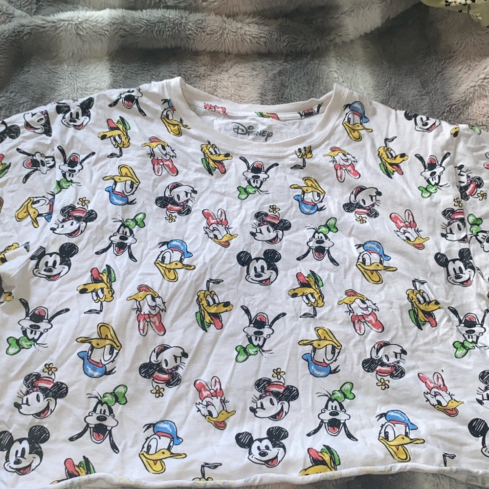 Women’s disney crop top L